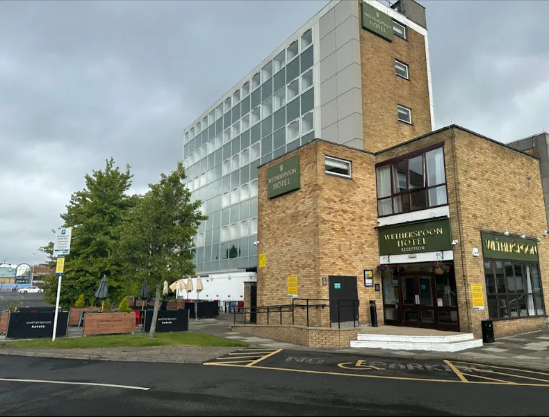 The Golden Acorn, Glenrothes
