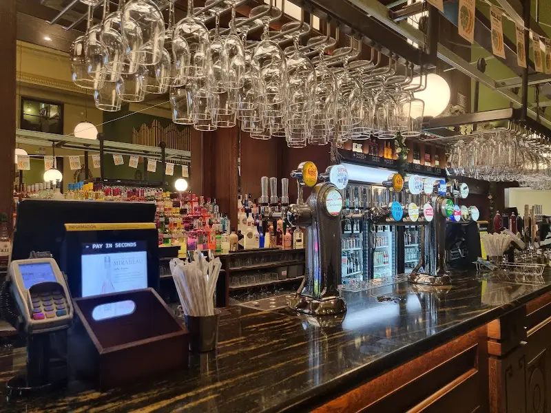 The Golden Beam, Leeds