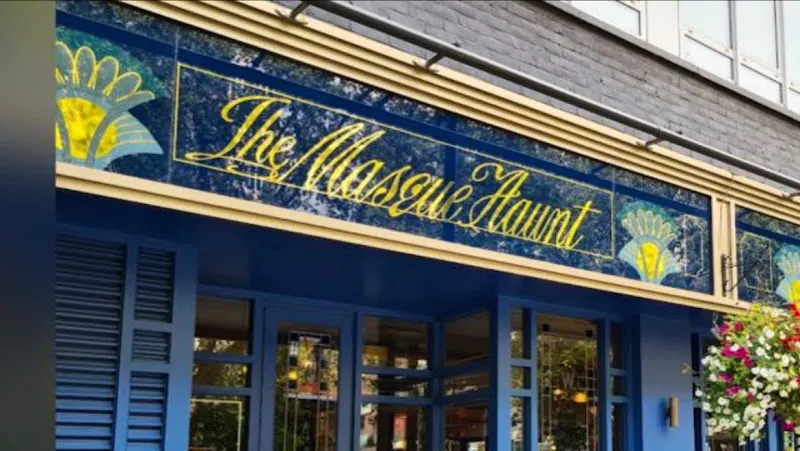 The Masque Haunt, Old Street