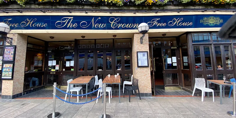 The New Crown, Southgate