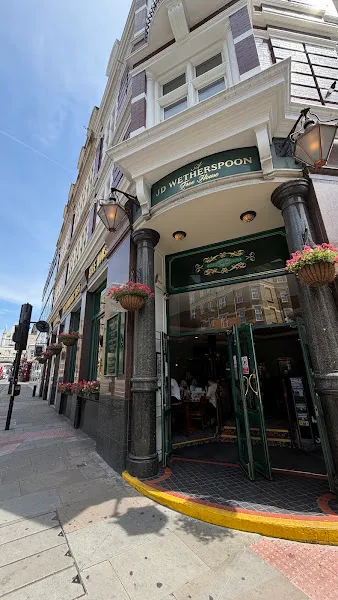 The Pommelers Rest, Tower Bridge