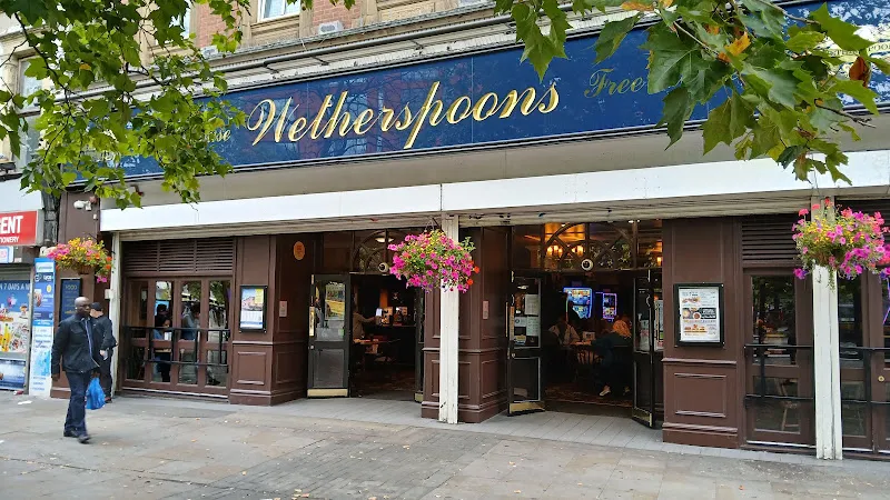 Wetherspoons, Manchester