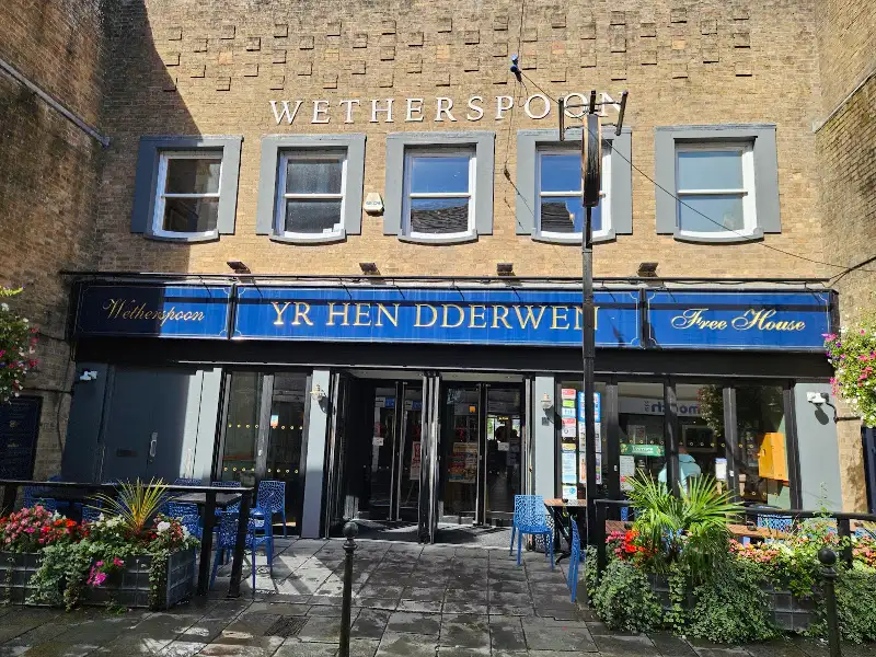 Yr Hen Dderwen, Carmarthen